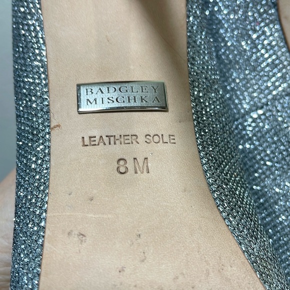 Badgley Mischka Ponderosa Silver Sparkle Stiletto Heel Sequin Pumps Shoes Size 8 - Picture 10 of 14